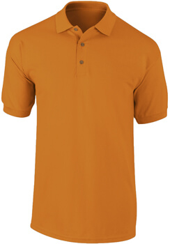 camisa tipo polo color mostaza